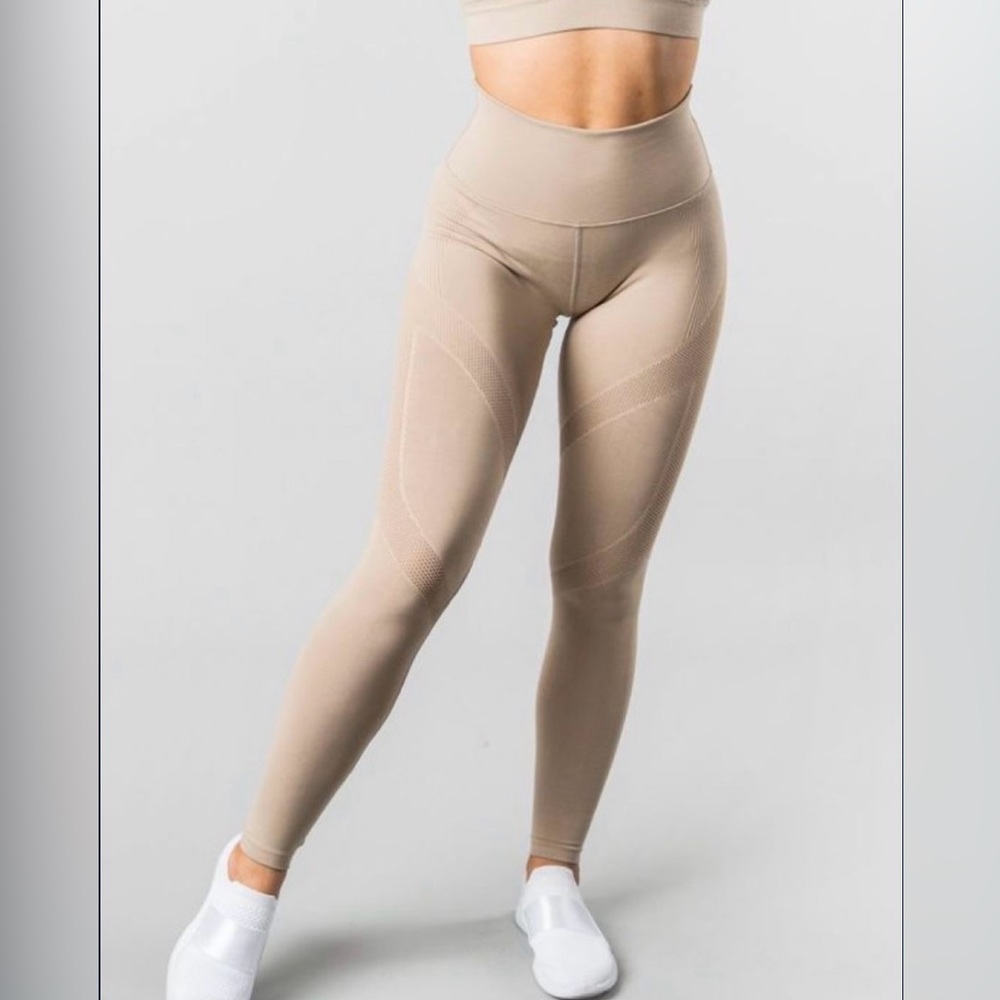 Alphalete leggings